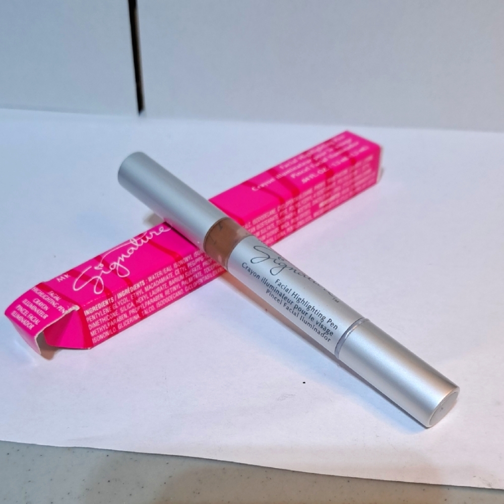 Signature Facial Highlighting Pen - SHADE 4 - dark